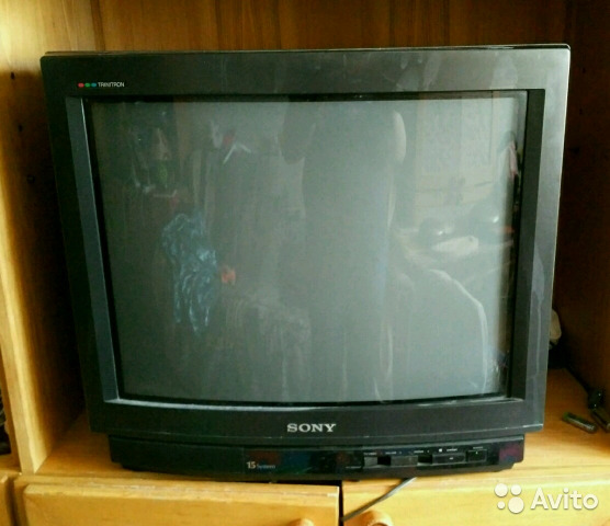 Разбираем с детьми телевизор